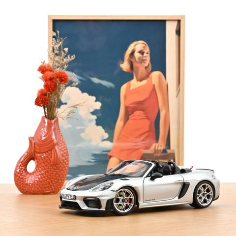 718 Spyder RS w/ Weissach Pack GT-Silvermetallic