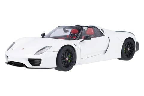 Porsche 918 Spyder Weissach Package