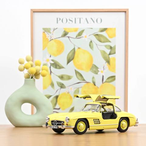 Mercedes-Benz 300 SL Fantasy Yellow