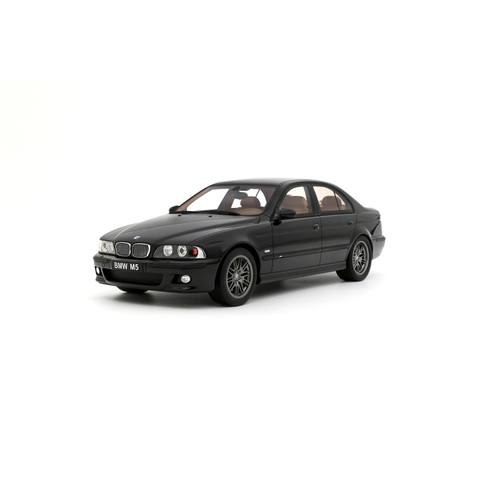 BMW E39 M5 Black Saphire Metallic 475