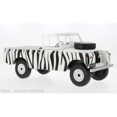 Land Rover Series II 109 White Black MCG