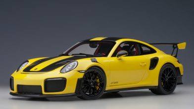 Porsche 911 GT2 RS Weissach Package