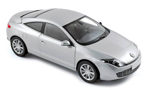 Laguna Coupe Platine