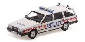 Volvo 740 GL *Politi Norway*, white/red/blue