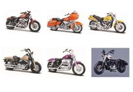 Motorcycles with stand. Mix box with 12 pcs var... Harley Davidson Motorcycles with stand. Mix box with 12 pcs various models and colours.