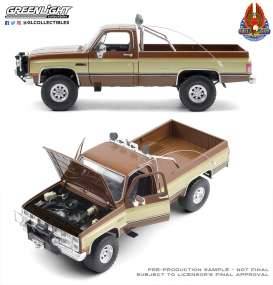 K-2500 Sierra Grande Wideside *Fall Guy Stuntman Association* 1) The Drivers Side and Passengers Side Doors Will Open 2) The Tailgate Will Open 3) The Hood Will Open to Show Engine Detail 4) The Front Wheels Will be Poseable