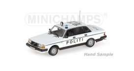 240 GL Police Danmark, white/black