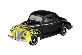 1940 Ford Deluxe Coupe Yellow Flame, black/yellow