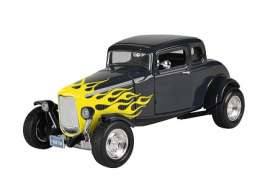 1932 Ford Hot Rod Window Coupe Yellow Flame, black/yellow