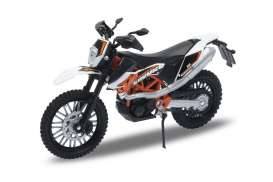 690 Enduro, white/black