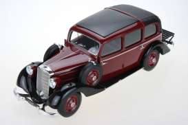 1936 Mercedes 260D Pullman Landaulet Fully Closed *resin series*, burg... 1936 Mercedes 260D Pullman Landaulet Fully Closed *resin series*, burgundy with black interior