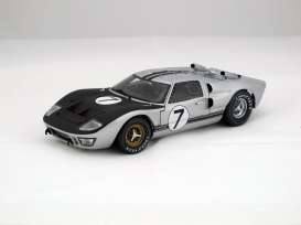 1966 Ford GT40 MKII #7 Team Alan Mann Racing with drivers G.Hill/B.Muir