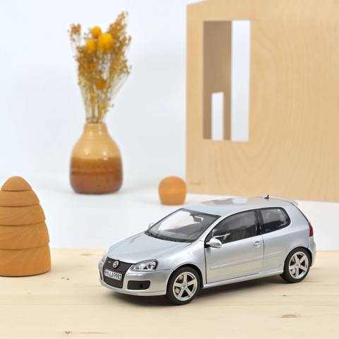 Volkswagen Golf GTI Pirelli