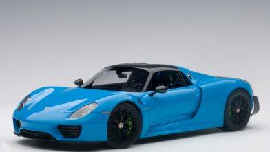 918 Spyder Weissach Package