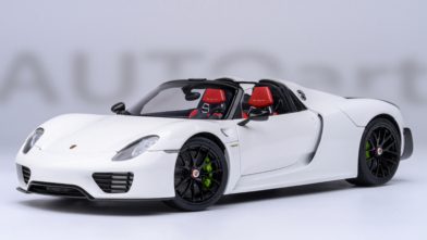 918 Spyder Weissach Package