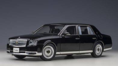 Toyota Century with curtains