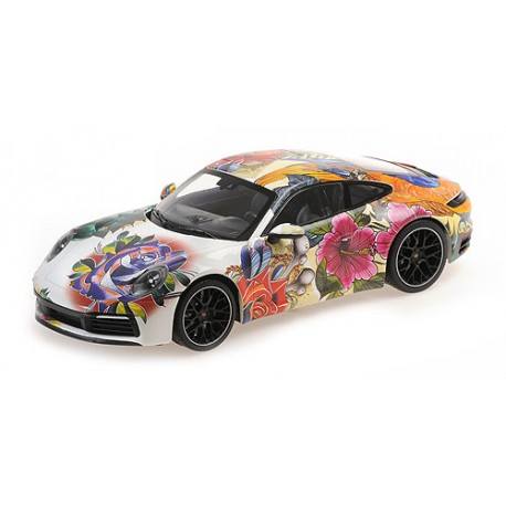 Porsche 911 Carrera 4S with baseplate and acrylic case Flower Design