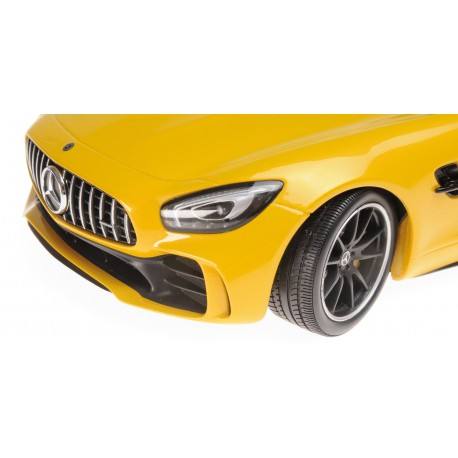 Mercedes-Benz AMG GTR Jaune