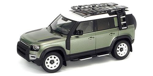 DEFENDER 110 WITH ROOF PACK
