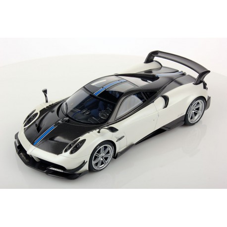 Huayra BC Matt White Carbonium