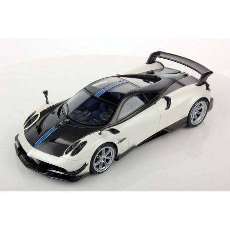 Huayra BC Matt White Carbonium